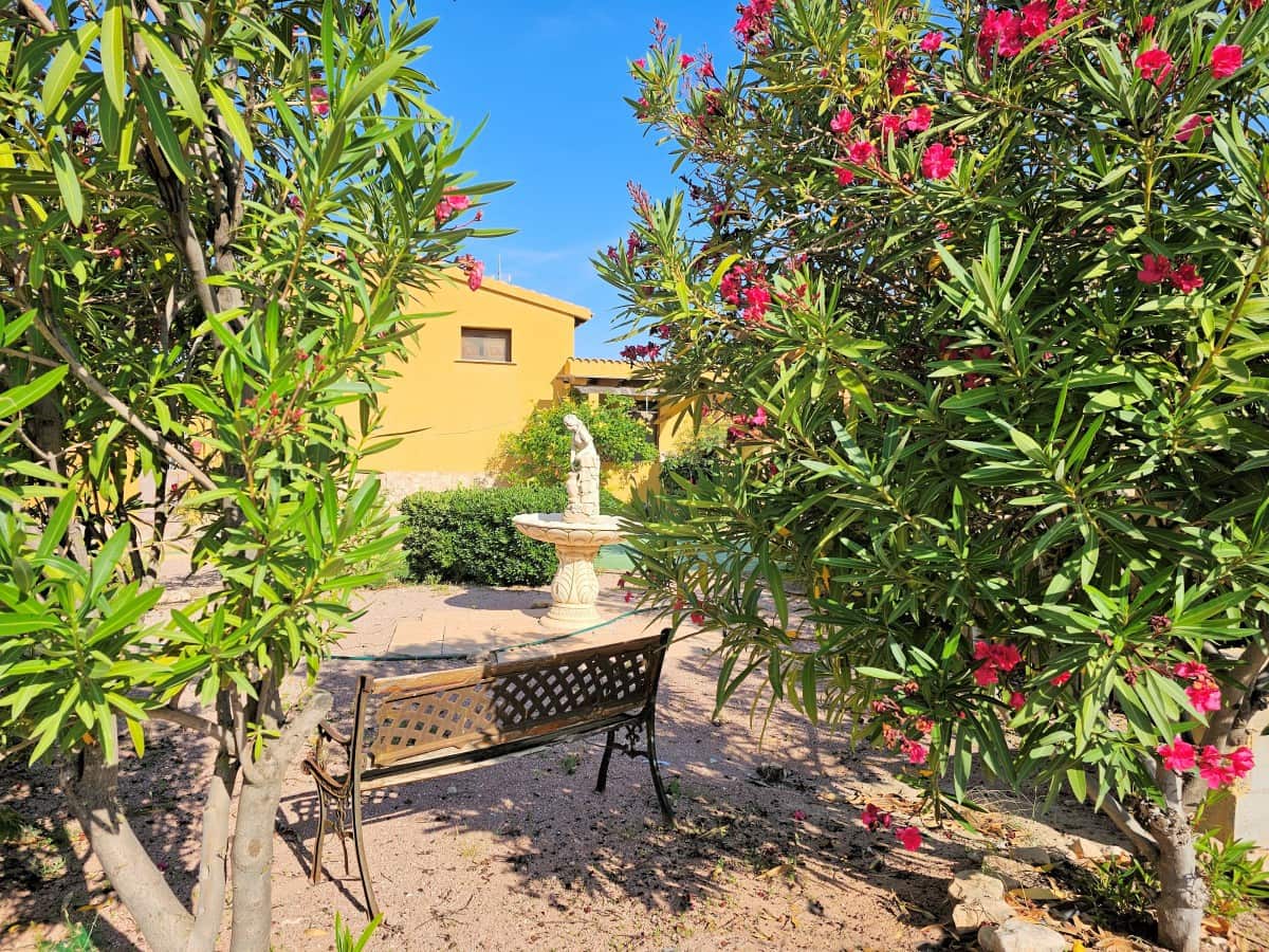 4 bedroom Finca/Country House for sale in Jumilla with pool - € 315,000 (Ref: 7668835)