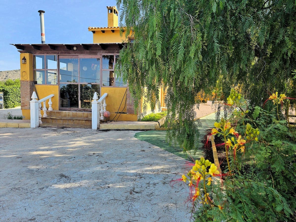 4 bedroom Finca/Country House for sale in Jumilla with pool - € 315,000 (Ref: 7668835)