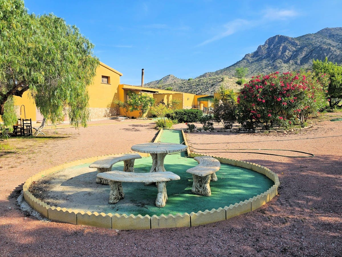 4 bedroom Finca/Country House for sale in Jumilla with pool - € 315,000 (Ref: 7668835)