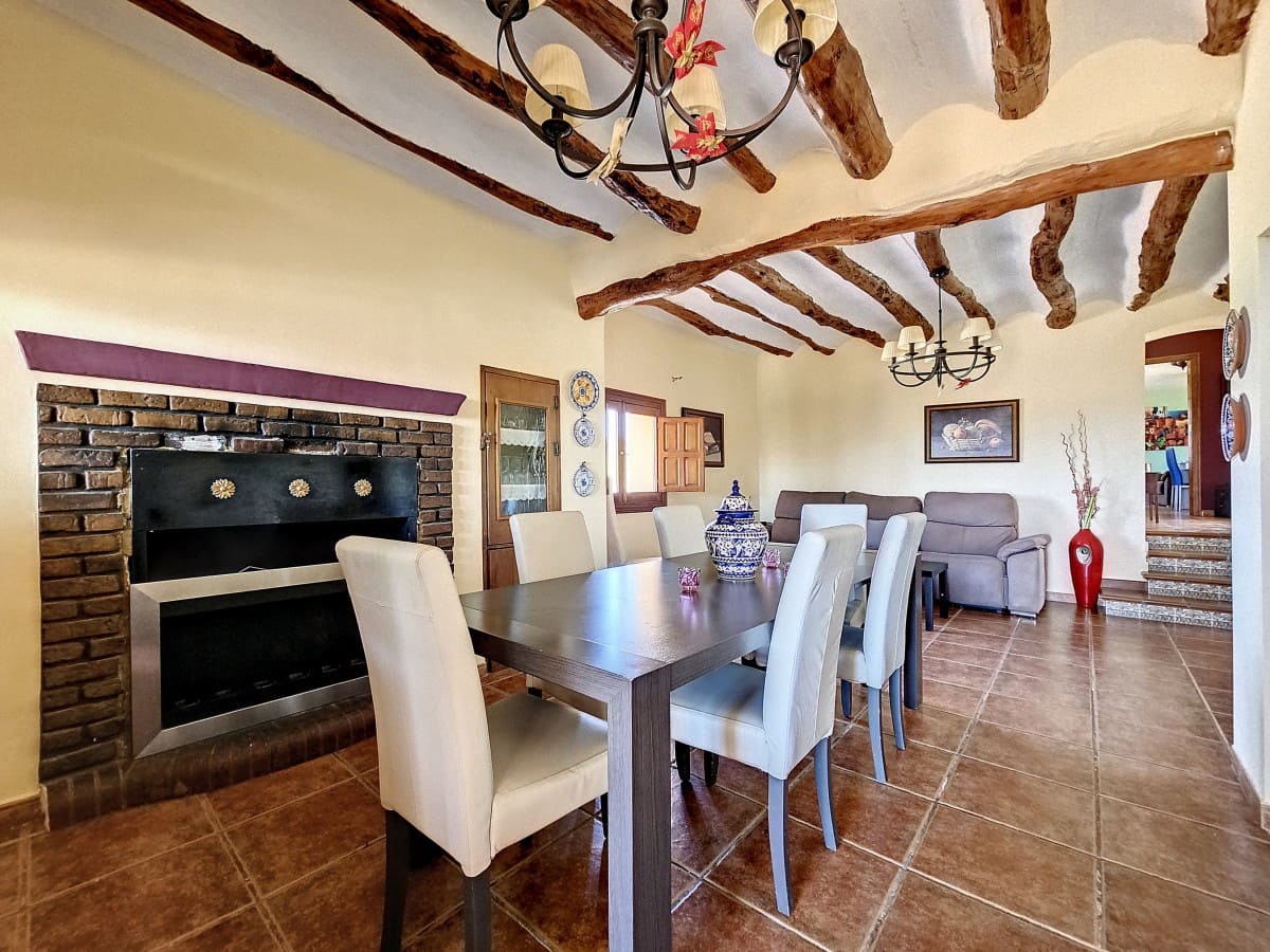 4 bedroom Finca/Country House for sale in Jumilla with pool - € 315,000 (Ref: 7668835)