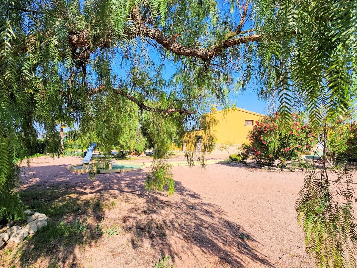 4 bedroom Finca/Country House for sale in Jumilla with pool - € 315,000 (Ref: 7668835)