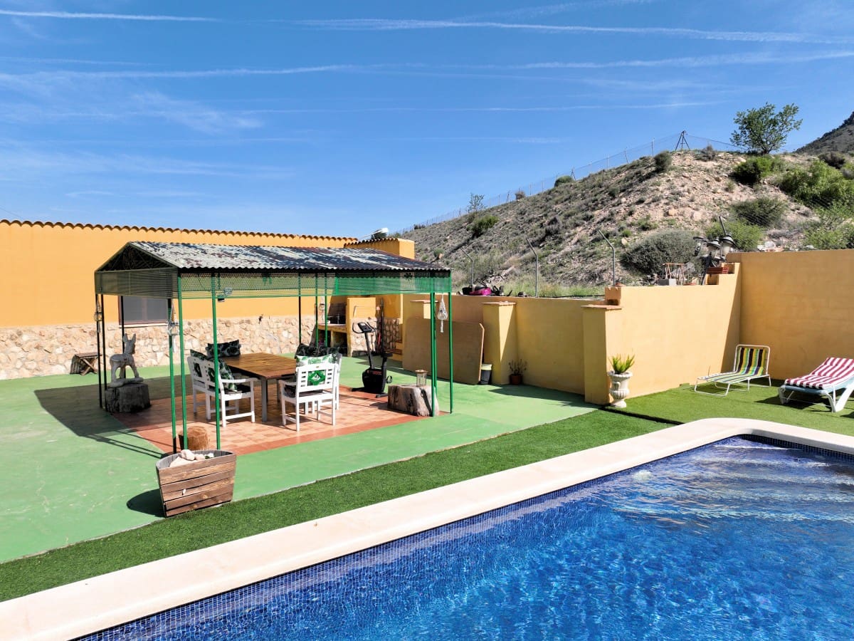 4 bedroom Finca/Country House for sale in Jumilla with pool - € 315,000 (Ref: 7668835)
