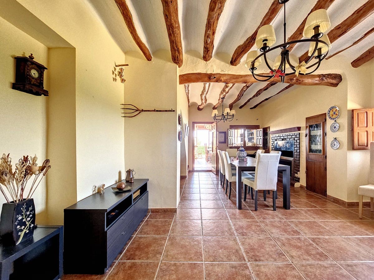 4 bedroom Finca/Country House for sale in Jumilla with pool - € 315,000 (Ref: 7668835)
