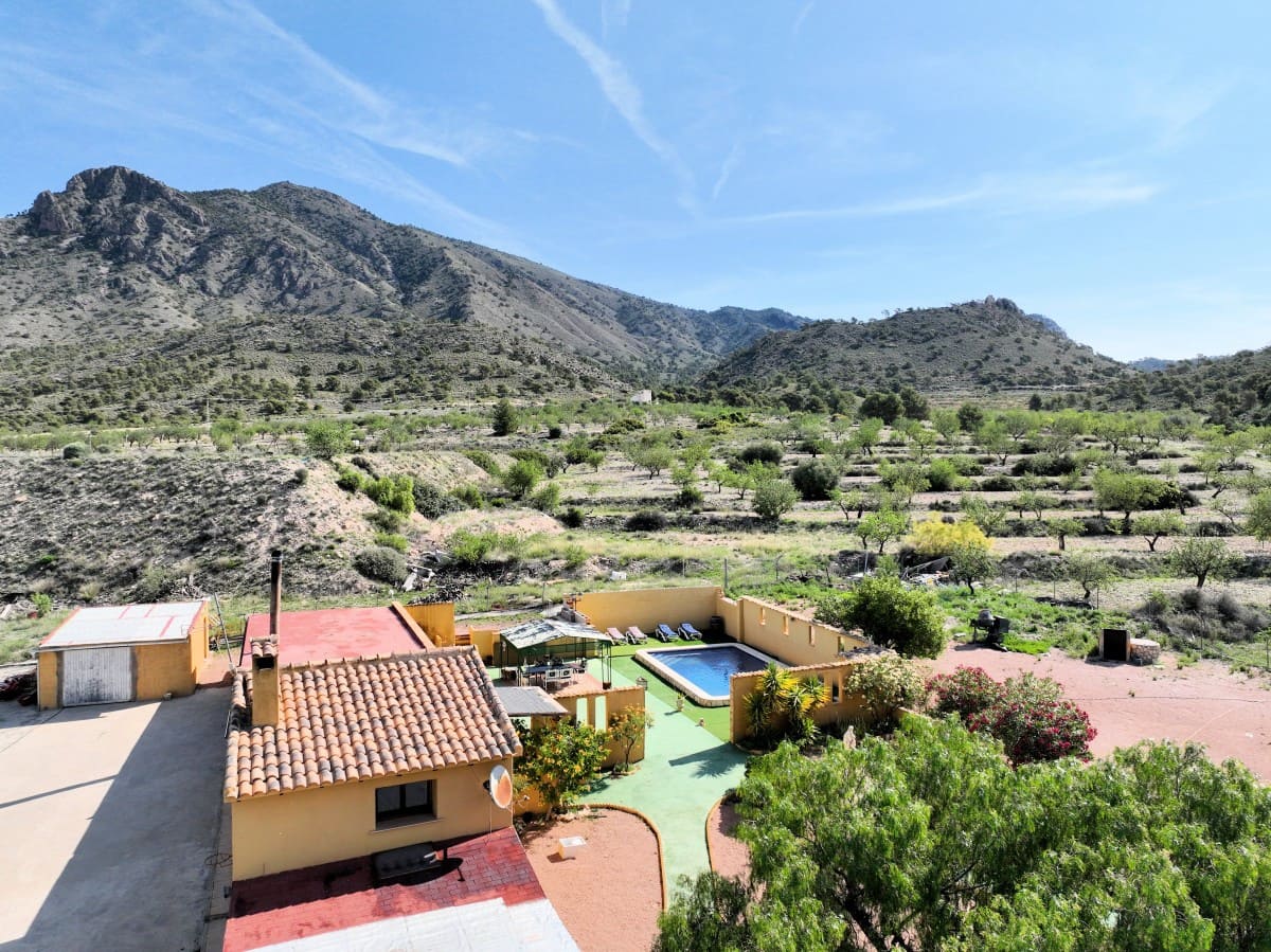 4 bedroom Finca/Country House for sale in Jumilla with pool - € 315,000 (Ref: 7668835)
