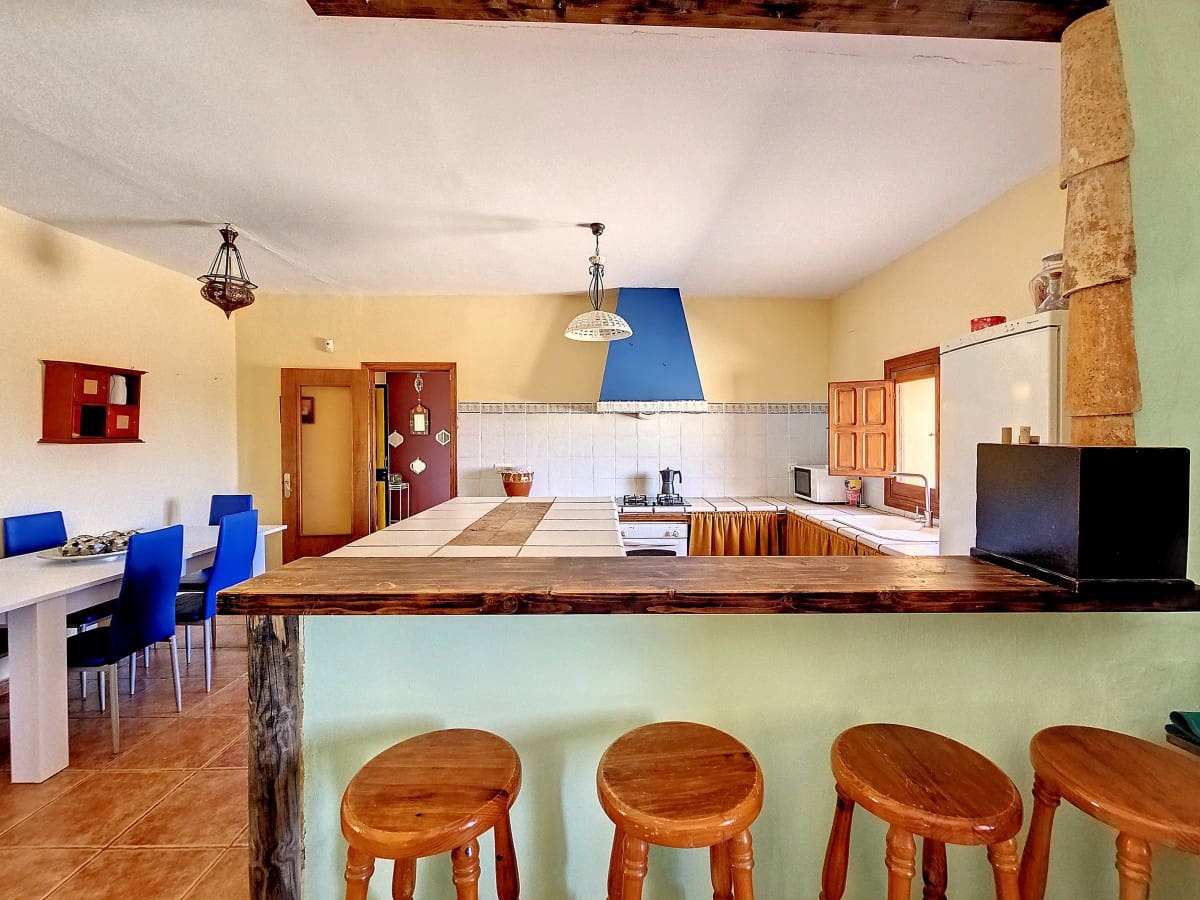 4 bedroom Finca/Country House for sale in Jumilla with pool - € 315,000 (Ref: 7668835)