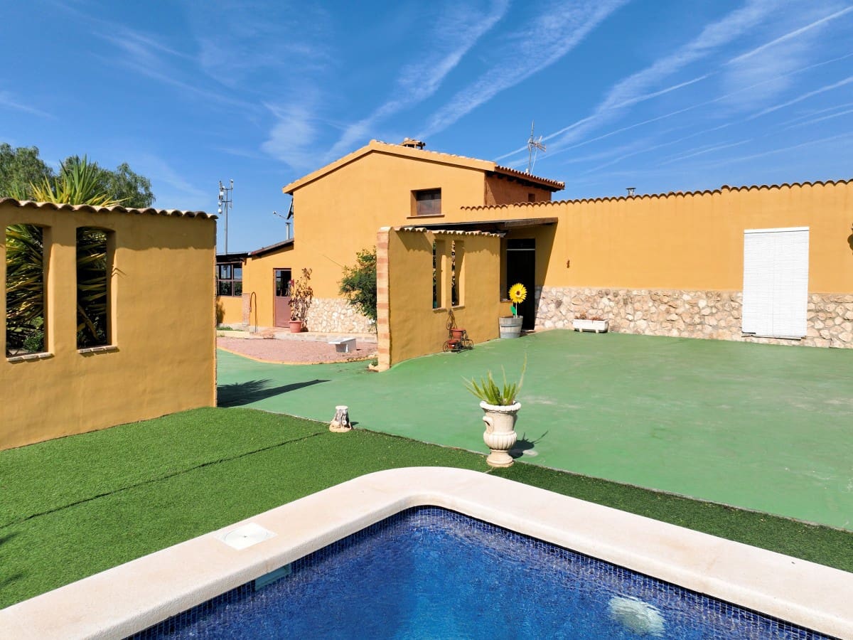 4 bedroom Finca/Country House for sale in Jumilla with pool - € 315,000 (Ref: 7668835)