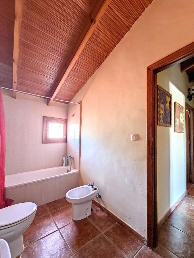 4 bedroom Finca/Country House for sale in Jumilla with pool - € 315,000 (Ref: 7668835)