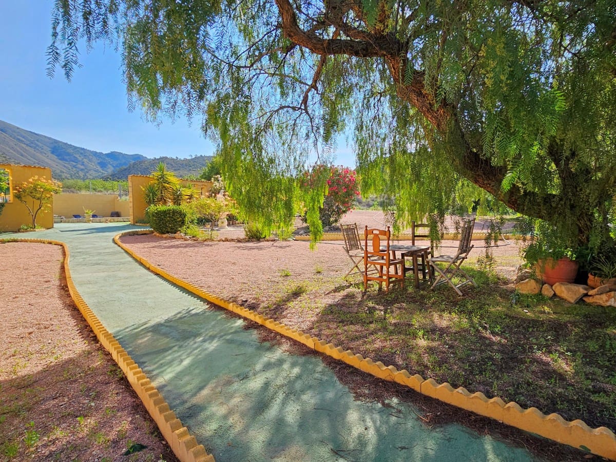 4 bedroom Finca/Country House for sale in Jumilla with pool - € 315,000 (Ref: 7668835)