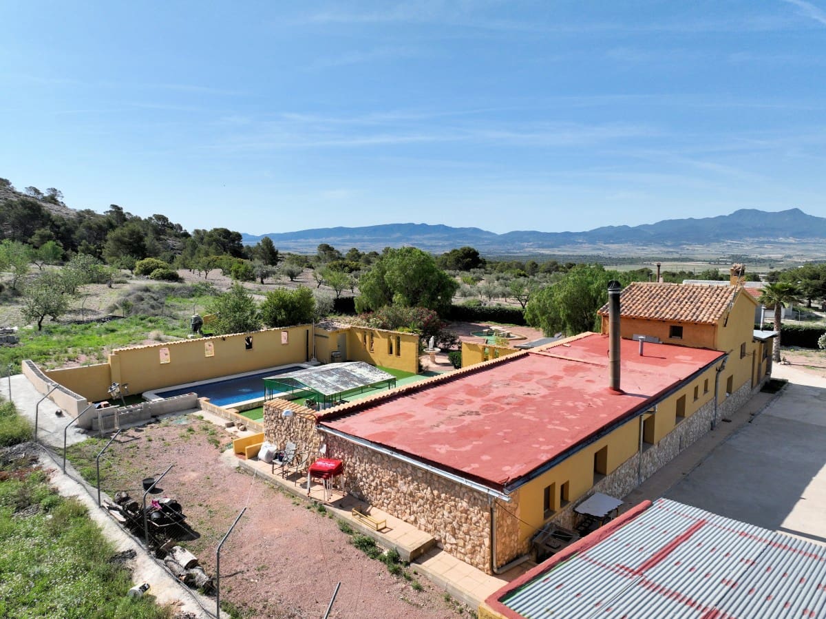4 bedroom Finca/Country House for sale in Jumilla with pool - € 315,000 (Ref: 7668835)
