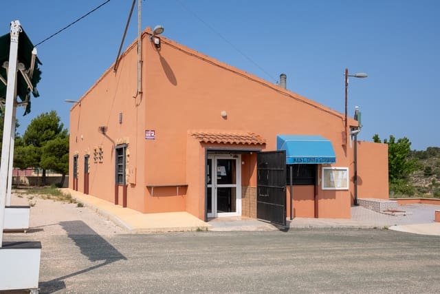 Restaurant/Bar for sale in Abanilla with pool - € 249,950 (Ref: 7686468)