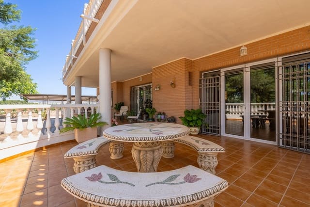 7 Zimmer Villa zu verkaufen in Jumilla mit Pool - 550.000 € (Ref: 7701927)