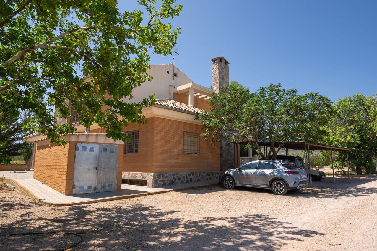 7 makuuhuone Huvila myytävänä paikassa Jumilla mukana uima-altaan - 550 000 € (Ref: 7701927)