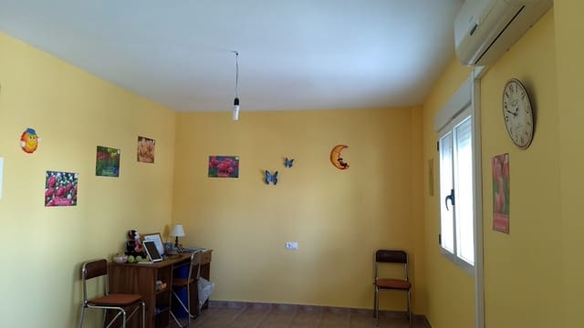 3 sypialnia Dom na sprzedaż w Pinoso z basenem - 125 000 € (Ref: 7763199)