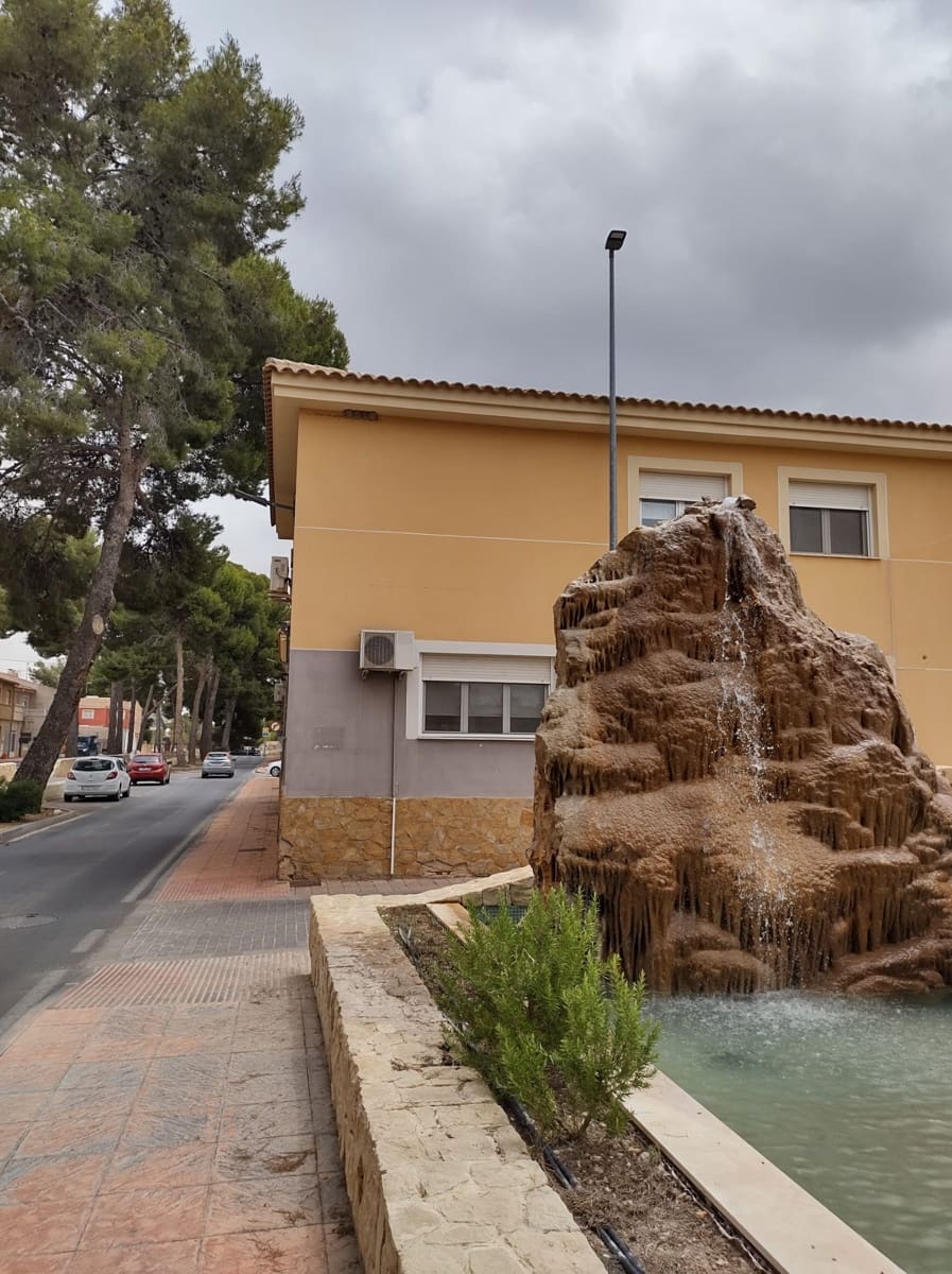 3 bedroom Townhouse for sale in Pinoso with pool - € 125,000 (Ref: 7763199)