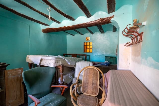 8 soverom Finca/Herregård til salgs i Yecla med svømmebasseng - € 99 000 (Ref: 7775549)