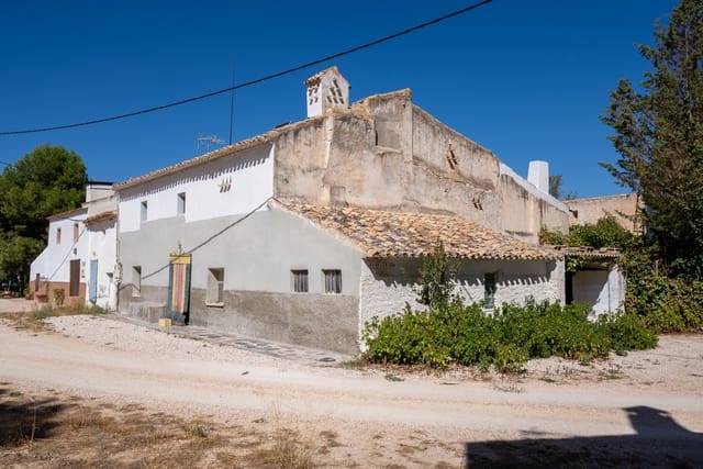 8 soverom Finca/Herregård til salgs i Yecla med svømmebasseng - € 99 000 (Ref: 7775549)