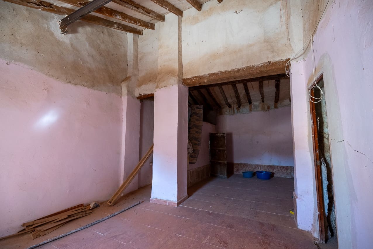 8 soverom Finca/Herregård til salgs i Yecla med svømmebasseng - € 99 000 (Ref: 7775549)