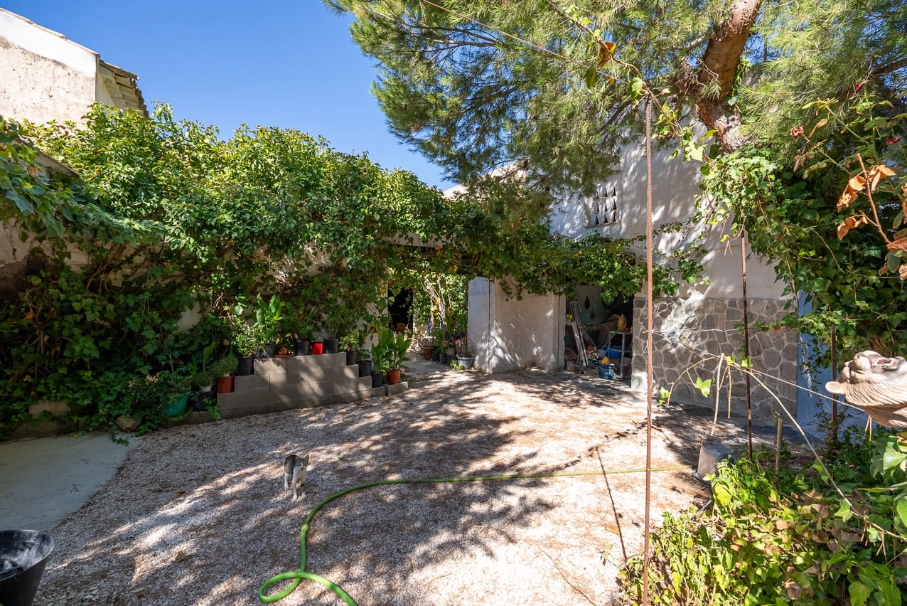 8 soverom Finca/Herregård til salgs i Yecla med svømmebasseng - € 99 000 (Ref: 7775549)