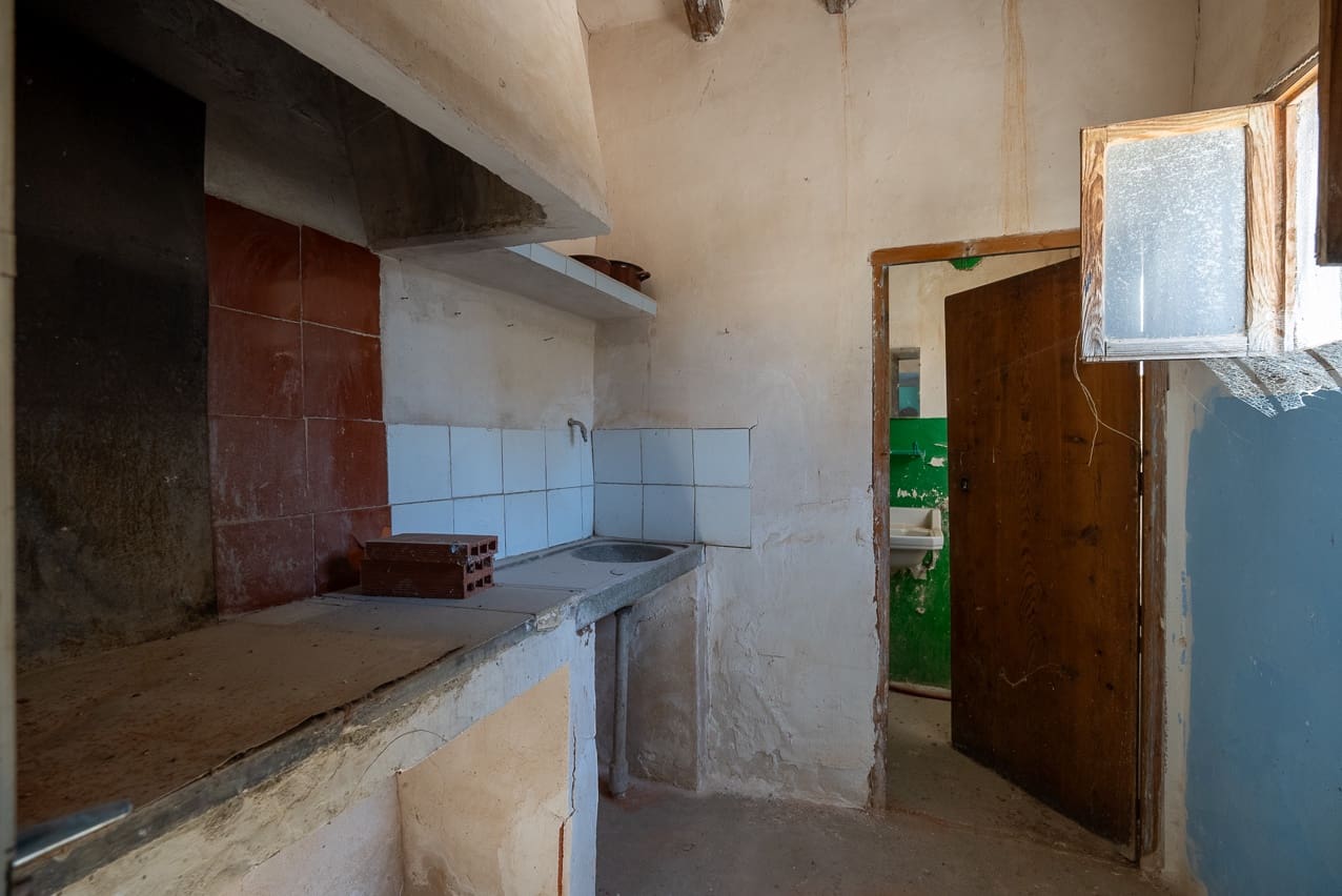 8 soverom Finca/Herregård til salgs i Yecla med svømmebasseng - € 99 000 (Ref: 7775549)