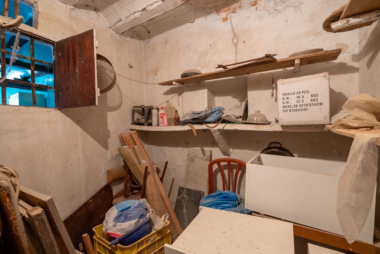 8 soverom Finca/Herregård til salgs i Yecla med svømmebasseng - € 99 000 (Ref: 7775549)