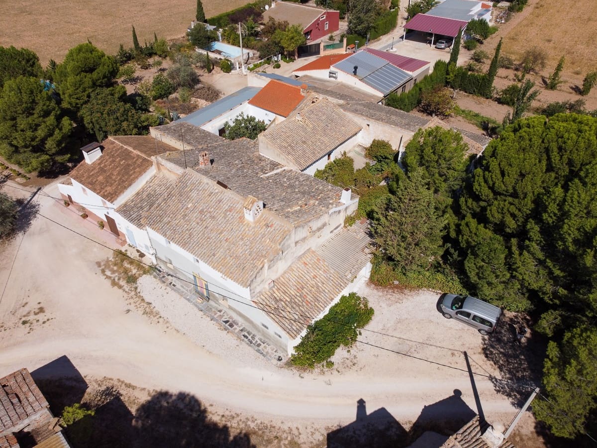 8 soverom Finca/Herregård til salgs i Yecla med svømmebasseng - € 99 000 (Ref: 7775549)