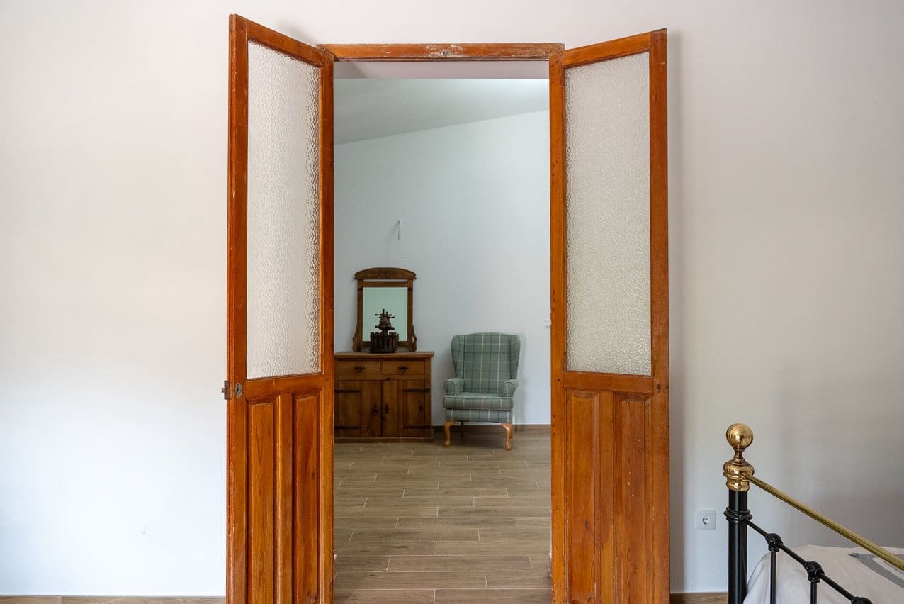 6 bedroom Finca/Country House for sale in Pinoso with pool - € 299,950 (Ref: 7775550)