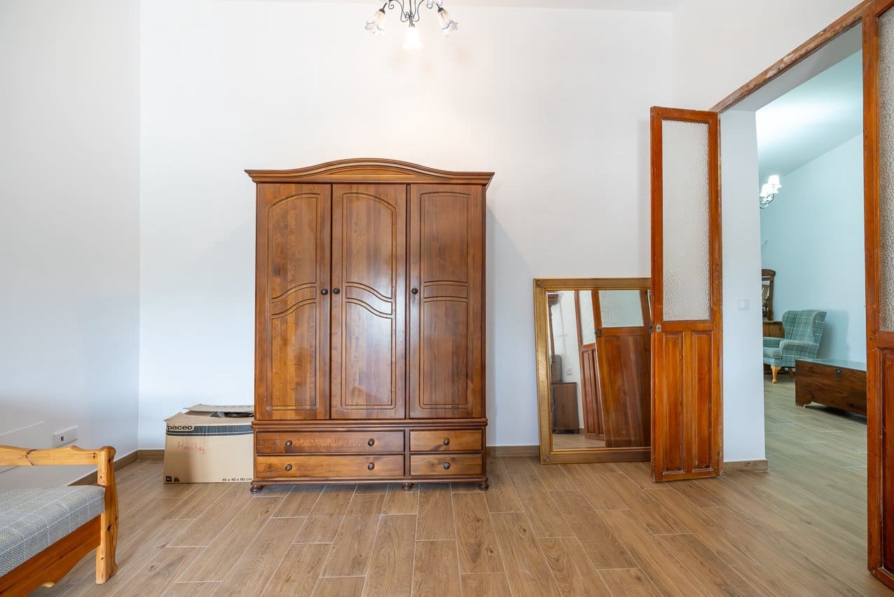 6 bedroom Finca/Country House for sale in Pinoso with pool - € 299,950 (Ref: 7775550)