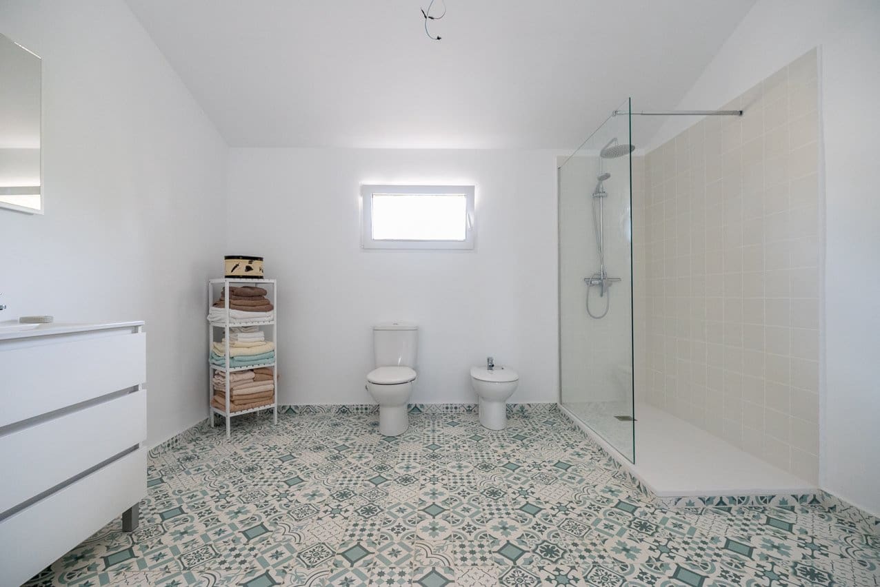 6 bedroom Finca/Country House for sale in Pinoso with pool - € 299,950 (Ref: 7775550)
