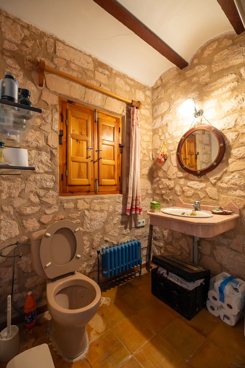 4 sypialnia Finka/Dom wiejski na sprzedaż w Yecla z basenem - 175 000 € (Ref: 7849926)