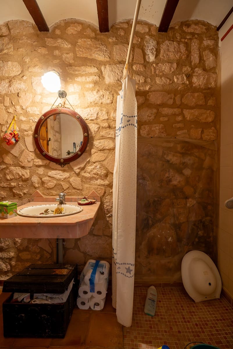 4 sypialnia Finka/Dom wiejski na sprzedaż w Yecla z basenem - 175 000 € (Ref: 7849926)