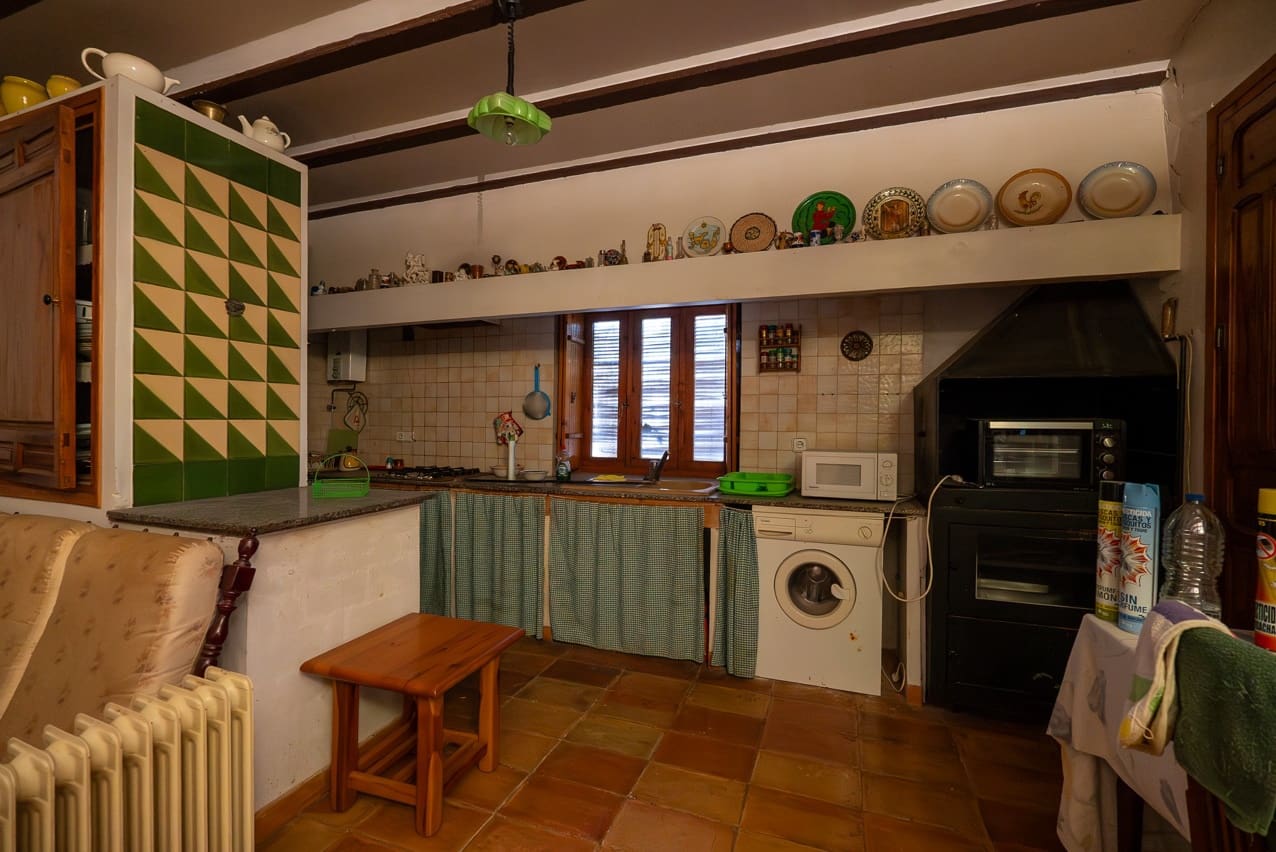 4 sypialnia Finka/Dom wiejski na sprzedaż w Yecla z basenem - 175 000 € (Ref: 7849926)