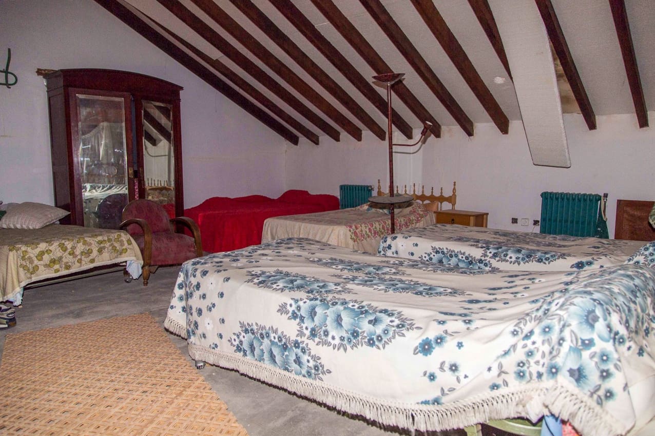 4 sypialnia Finka/Dom wiejski na sprzedaż w Yecla z basenem - 175 000 € (Ref: 7849926)