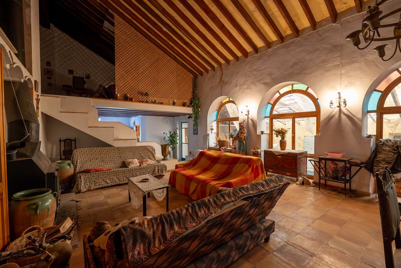 4 sypialnia Finka/Dom wiejski na sprzedaż w Yecla z basenem - 175 000 € (Ref: 7849926)