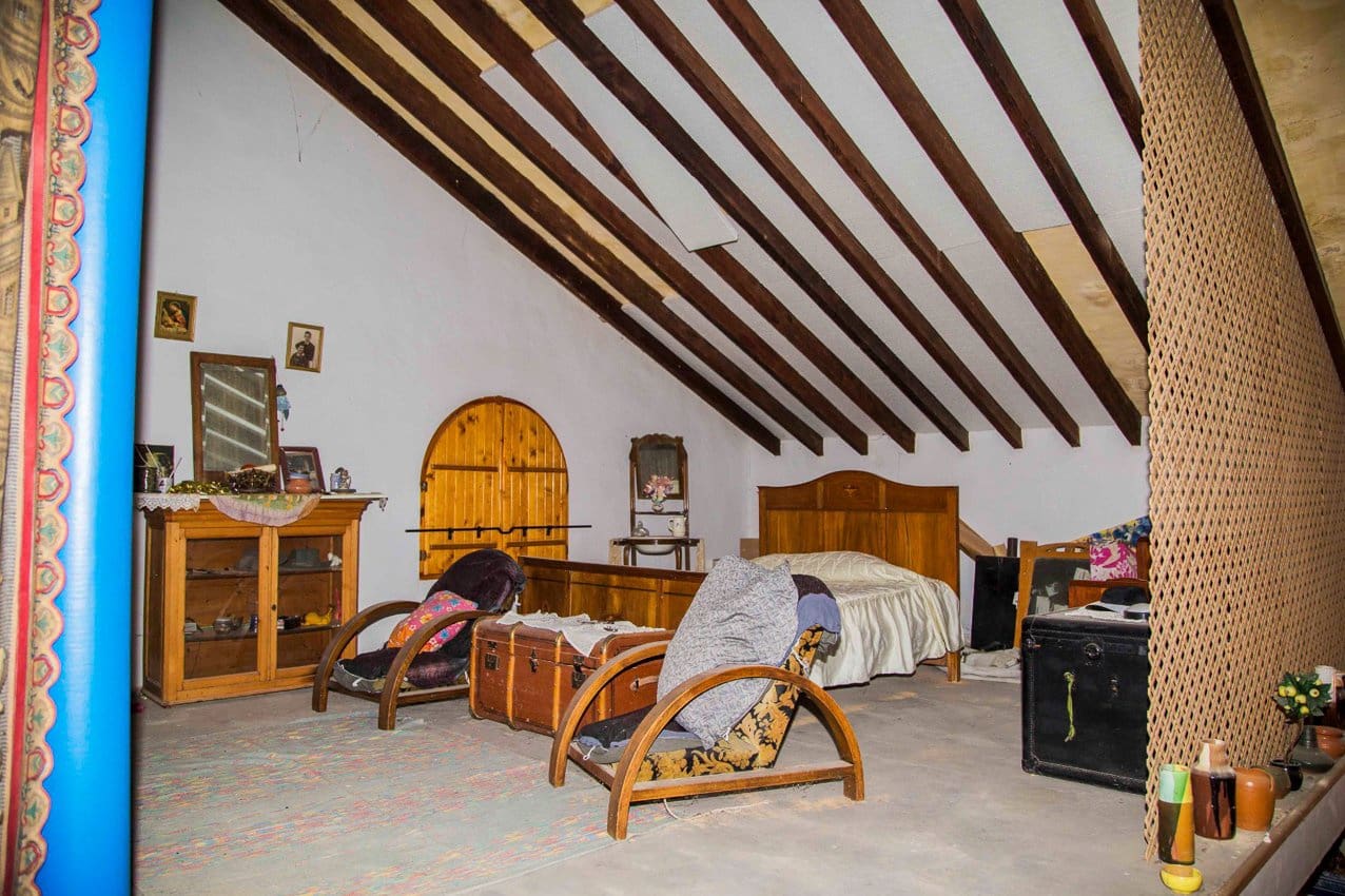 4 makuuhuone Maalaistalo myytävänä paikassa Yecla mukana uima-altaan - 175 000 € (Ref: 7849926)