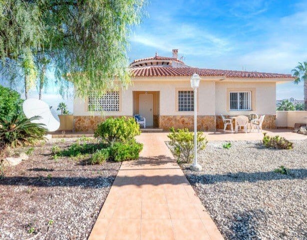 4 bedroom Villa for sale in Algorfa with pool - € 575,000 (Ref: 7863870)