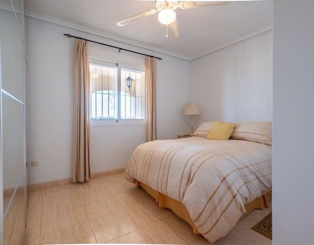 4 bedroom Villa for sale in Algorfa with pool - € 575,000 (Ref: 7863870)