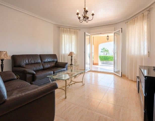 4 bedroom Villa for sale in Algorfa with pool - € 575,000 (Ref: 7863870)