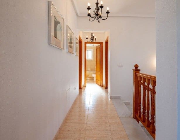 4 bedroom Villa for sale in Algorfa with pool - € 575,000 (Ref: 7863870)