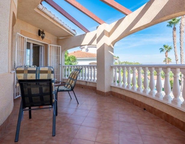 4 bedroom Villa for sale in Algorfa with pool - € 575,000 (Ref: 7863870)