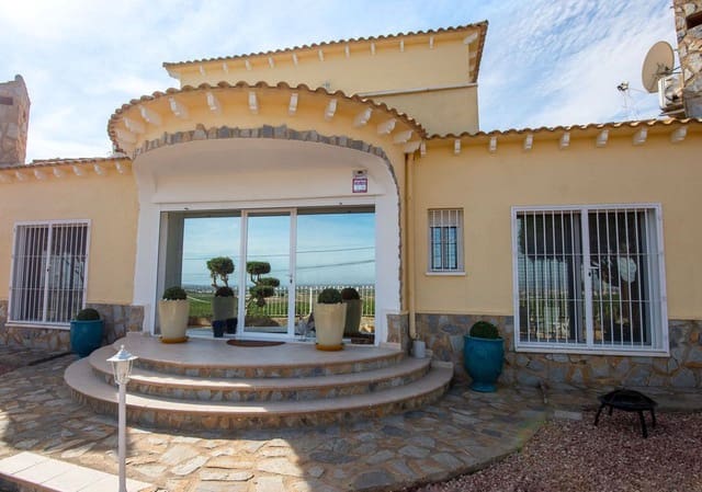 4 bedroom Villa for sale in Algorfa with pool - € 795,000 (Ref: 7863871)