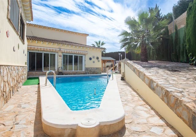 4 bedroom Villa for sale in Algorfa with pool - € 795,000 (Ref: 7863871)