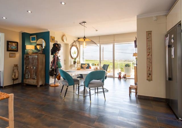 4 bedroom Villa for sale in Algorfa with pool - € 795,000 (Ref: 7863871)