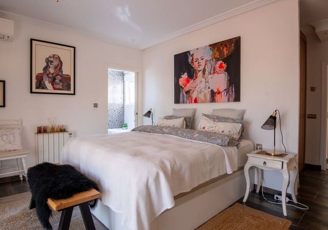 4 bedroom Villa for sale in Algorfa with pool - € 795,000 (Ref: 7863871)