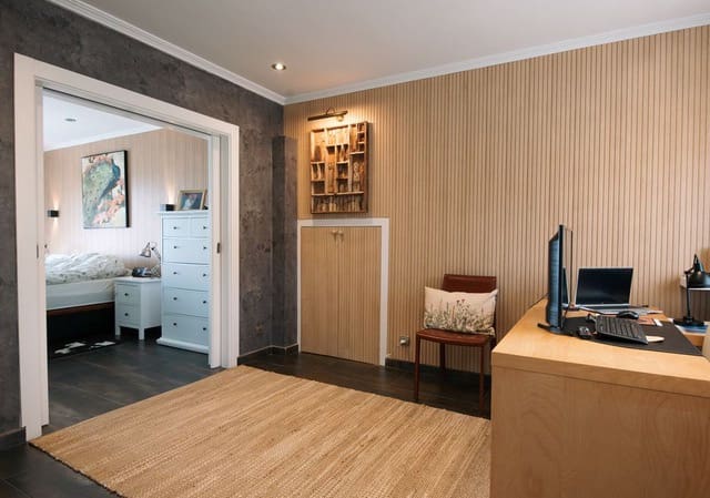 4 bedroom Villa for sale in Algorfa with pool - € 795,000 (Ref: 7863871)