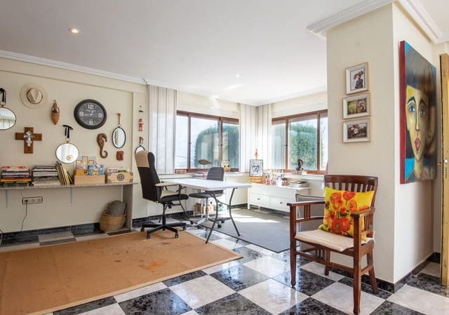 4 bedroom Villa for sale in Algorfa with pool - € 795,000 (Ref: 7863871)