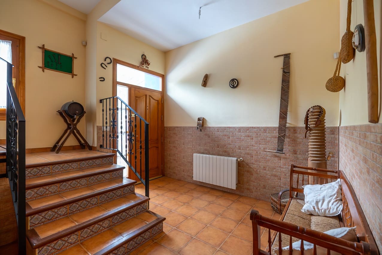 5 soverom Hus til salgs i Pinoso med svømmebasseng - € 350 000 (Ref: 7878625)