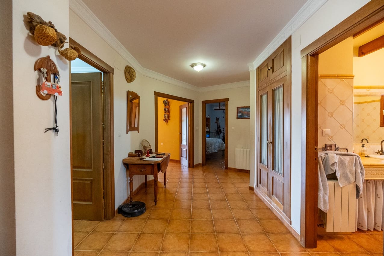 5 soverom Hus til salgs i Pinoso med svømmebasseng - € 350 000 (Ref: 7878625)