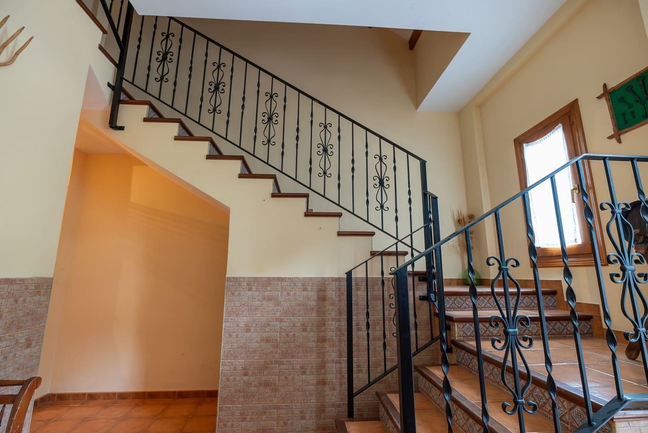 5 soverom Hus til salgs i Pinoso med svømmebasseng - € 350 000 (Ref: 7878625)