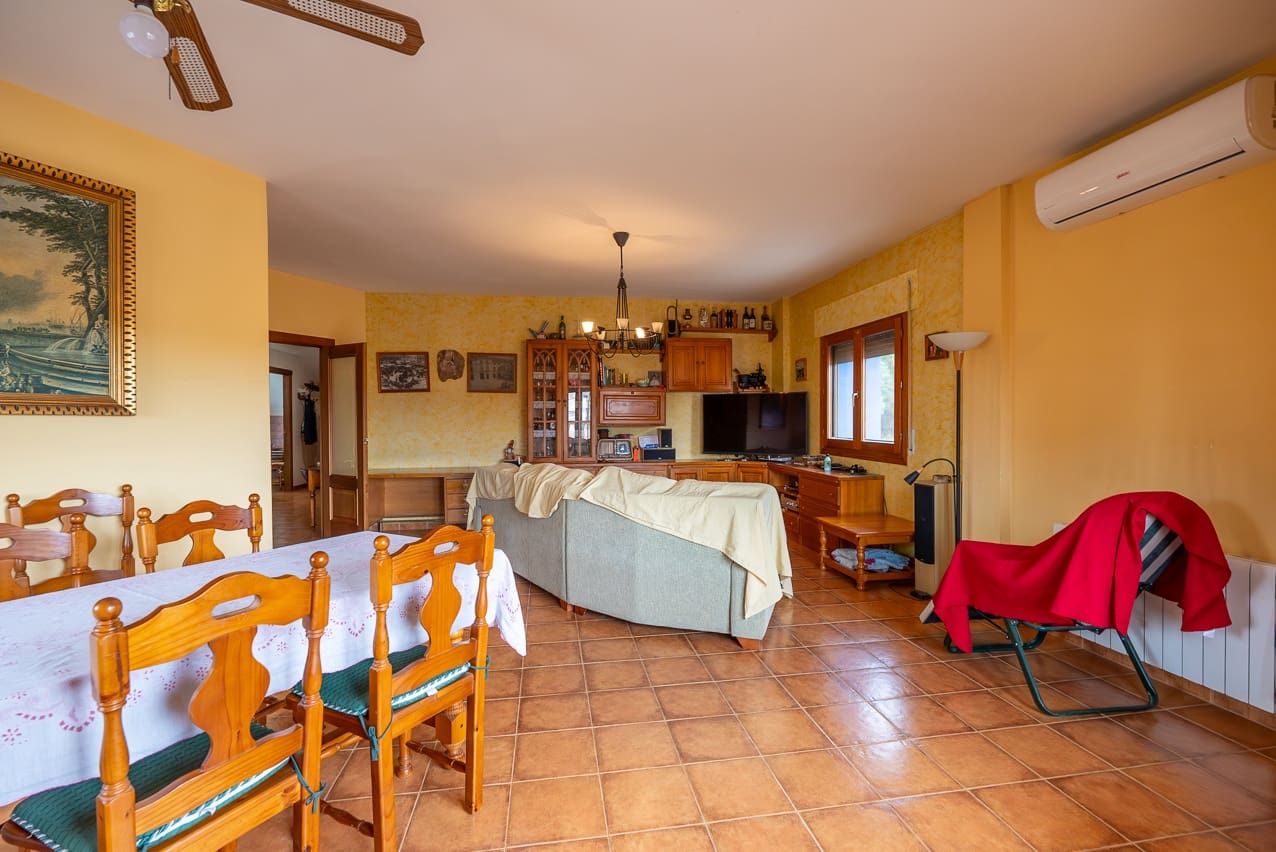 5 soverom Hus til salgs i Pinoso med svømmebasseng - € 350 000 (Ref: 7878625)