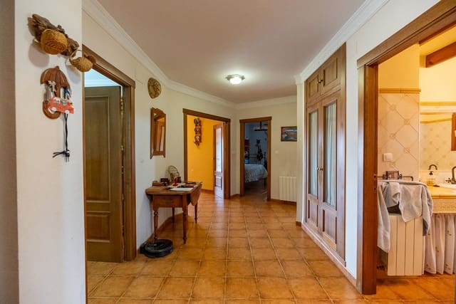 5 soverom Hus til salgs i Pinoso med svømmebasseng - € 350 000 (Ref: 7878625)